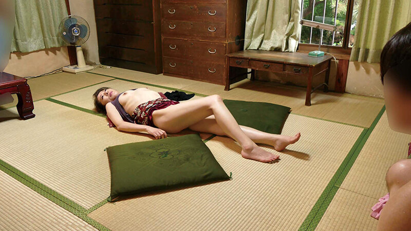 まさかこの歳でレ●プされるなんて…人妻暴行 誰にも言えない家庭内強●の実態 美熟女強●性交12人4時間