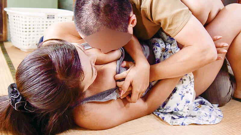 まさかこの歳でレ●プされるなんて…人妻暴行 誰にも言えない家庭内強●の実態 美熟女強●性交12人4時間