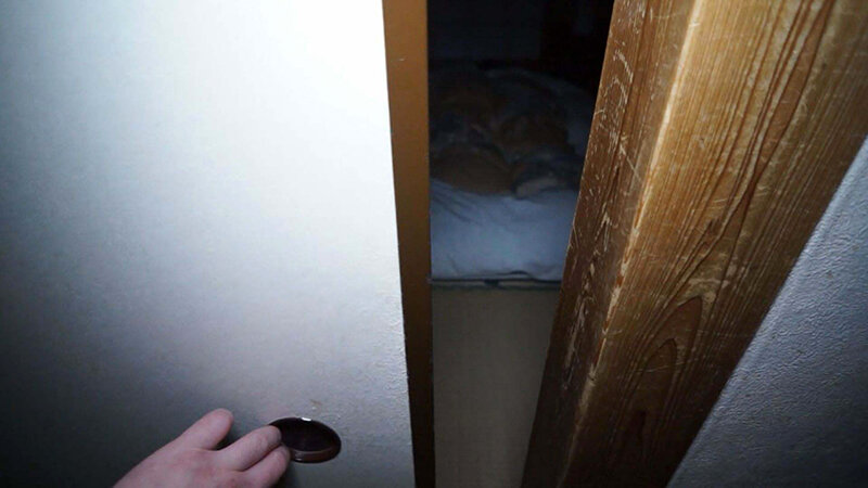 まさか‘あの’老舗旅館で！？流出 実録性犯罪 下働きの男が夜な夜な忍び込む女性客の部屋…。狙われた訳アリ人妻一人旅