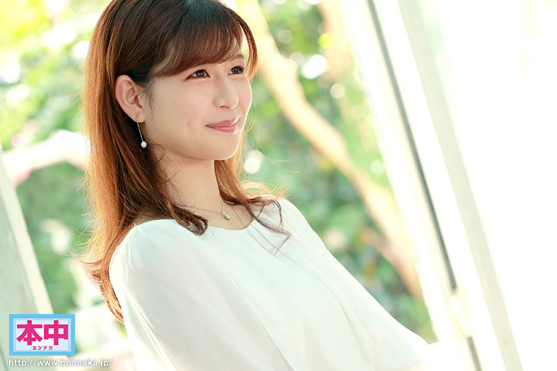 新人 女子アナにいそうな先生なのに、めちゃ変態! ●校の非常勤講師だけどハメを外してみたくて中出しAV DEBUT!! AV男優さんにお尻の穴まで弄られちゃった 友野あやみ