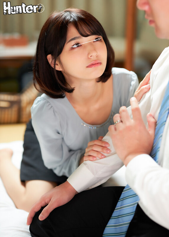 「今日だけは私のことだけを見て欲しい」出張先の宿の手違いで女性社員と相部屋で2人きりに！「奥さんがいるのもわかっています。でももう抑えられ…