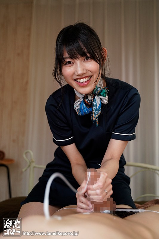 隣家の人妻が開業した個人エステ店から漏れ響く男の悲鳴。 恐る恐る予約したボクに施術されたのは気絶寸前まで連続射精させられる神痴女フルコース! 岬さくら
