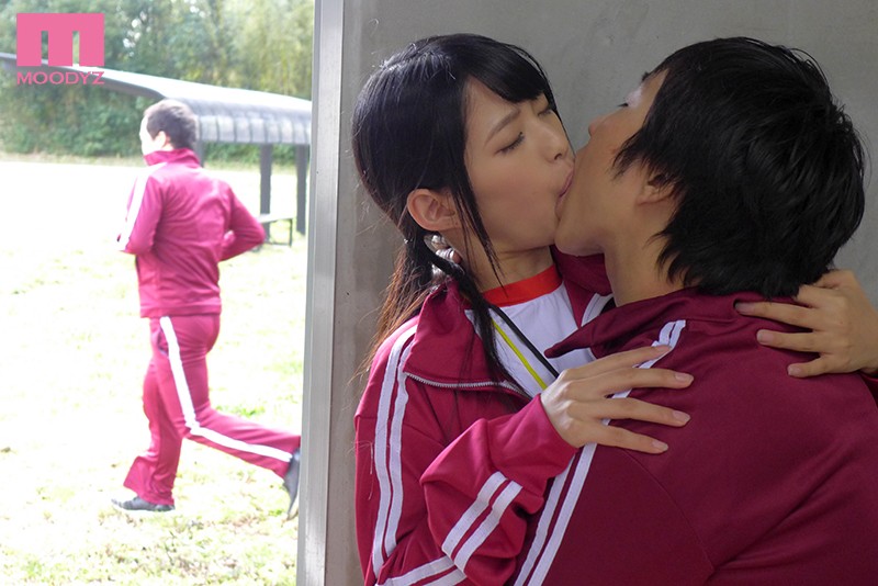 2泊3日の夏合宿で先輩マネージャーとまさかの相部屋。汗だくでSEXしまくった青春時代。 渚みつき