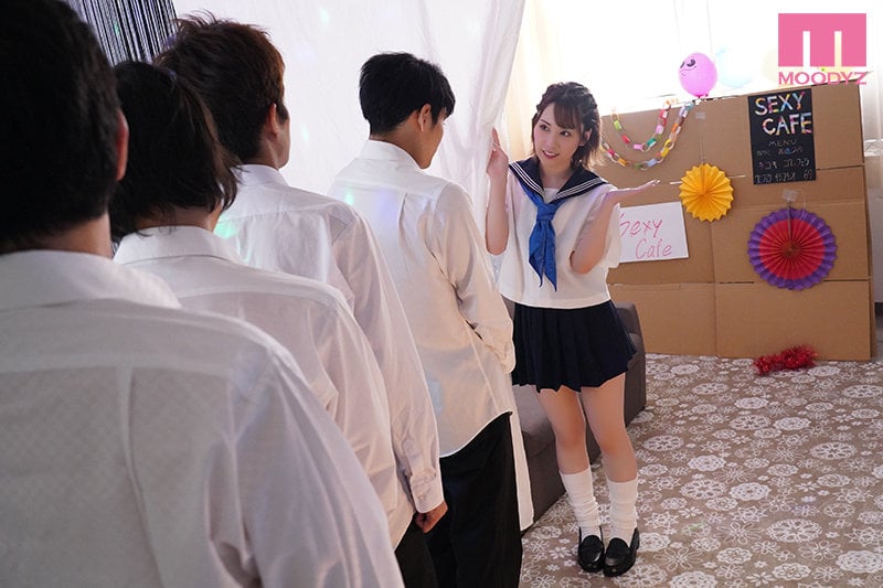 「へぇ…キミこんなチ○ポしてたんだ?」 学園祭の裏模擬店!行列の出来る過激サービス制服ピンサロ 堀北わん