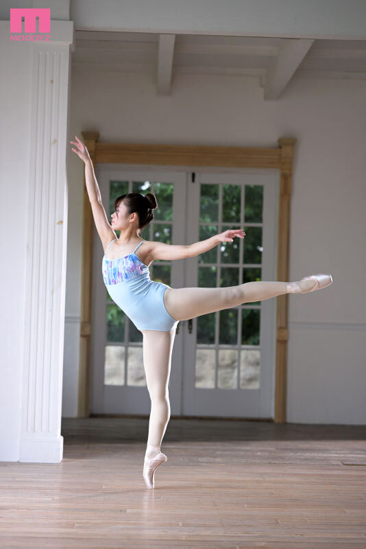 新人 21歳 あ、この子、育ちが良さそう。 清く、正しく、美しく 穏やか素朴お嬢様AVデビュー 北山憂