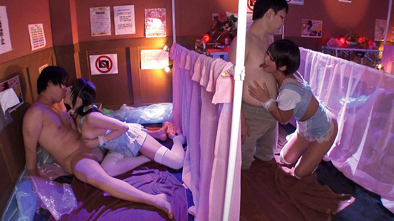 都内某所に乳首舐め・手コキ専門裏風俗があるとの情報を受け早速潜入開始。評判通りの匠なテクニックの数々に瞬間勃起の即イキ確定!!イッた後はお…