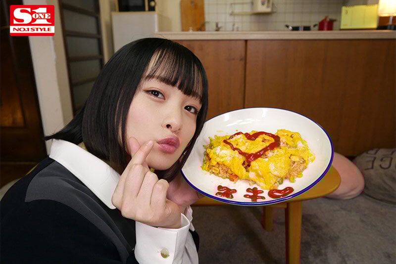 【VR】愛宝すずとず～っと密着…キラキラ笑顔も純白Gカップも完全独占！最高の距離で見せる究極同棲VR