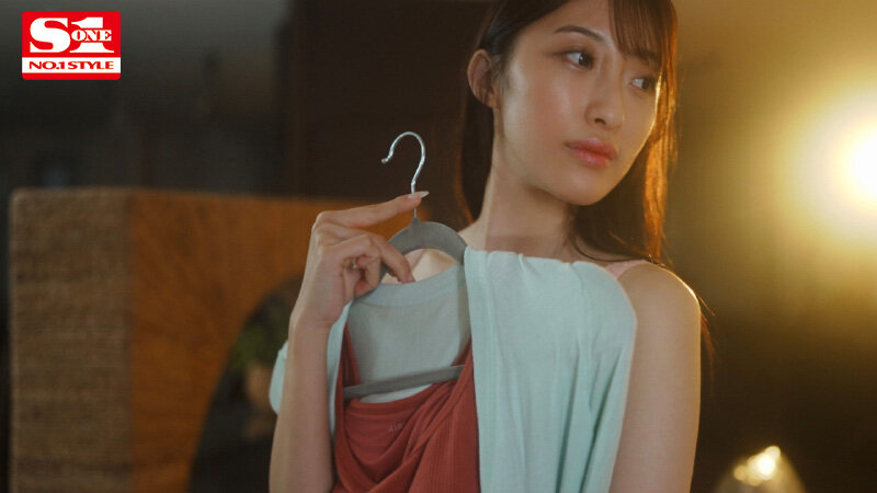 マジメな人妻がマッチングアプリで出会った若い男と狂った性活 星宮一花