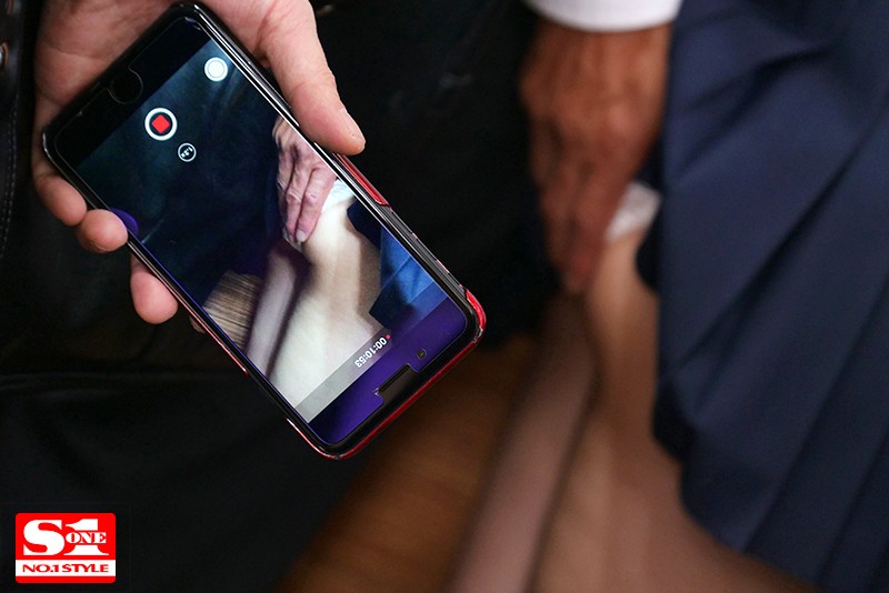 制服少女 強・制・連・結 満員痴●車両 架乃ゆら