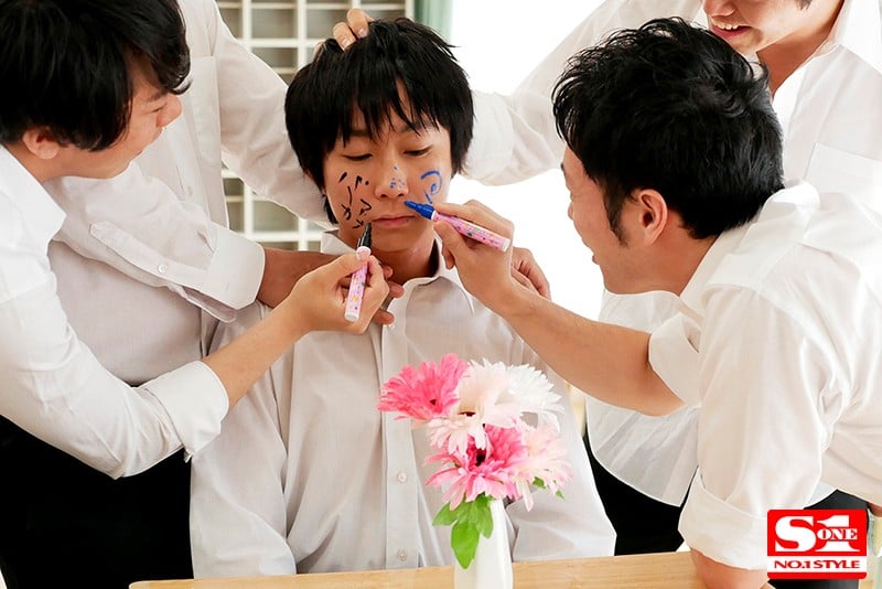 僕をいじめから助けてくれた先生が不良達に犯●れてる姿を見てシコりまくった。 愛しき人の恥態！新型NTR！！ 星野ナミ