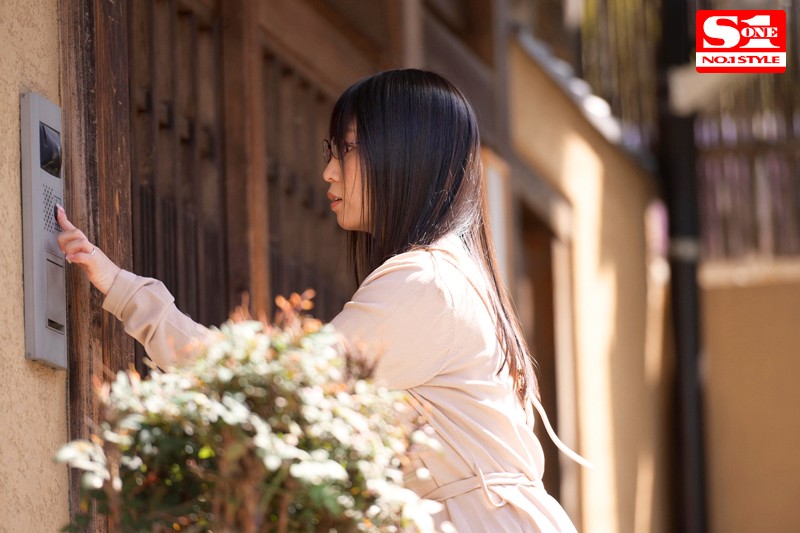 緊縛NTR 資産家を装った縄師の巧みな誘導に堕ちた巨乳若妻 夢乃あいか