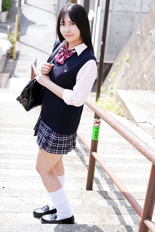 素人女子校生限定!狭いお風呂で密着混浴体験してもらえませんか!?火照る身体!おっぱいポロリ!ウブな女子は恥ずかし過ぎて赤面涙目!あちこち舐めてキレイにしたらそのまま生中出しSEXしちゃいました! そらさん