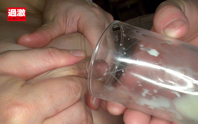 母乳睡姦 客室に侵入され母乳を搾られながら中出しされた女たち