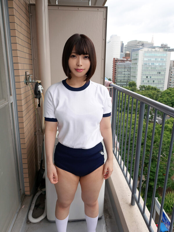 大原あむ むちむち美尻 神ブルマ ロリ美少女やぽっちゃり娘らにピチピチブルマ＆体操着を着せ、ハミパン、ムレムレワレメを毛穴まで見えるほどの超ドアップ接写！さらに尻コキ、着衣お漏らし放尿やブルマぶっかけ等ブルマ好きに送る完全着衣フェチAV