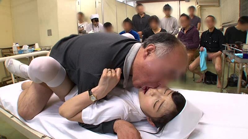 性欲処理専門 セックス外来医院9 真正中出し科 ひとりで50人の患者と生性交する人妻看護師の1日に密着！碧しの＋シリーズ初のBEST盤付き