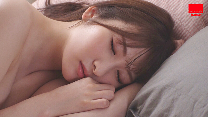 朝目覚めると僕の腕枕で昨夜お持ち帰りした(と思う…)記憶にない美女が寝ていた。昨夜のSEXの続きを求められて何回も中出ししてしまった。末広純