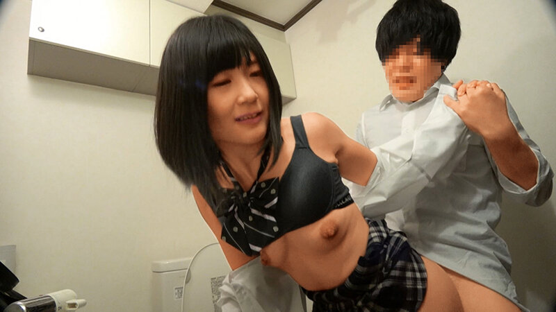 女子○生 トイレSEX盗撮 4