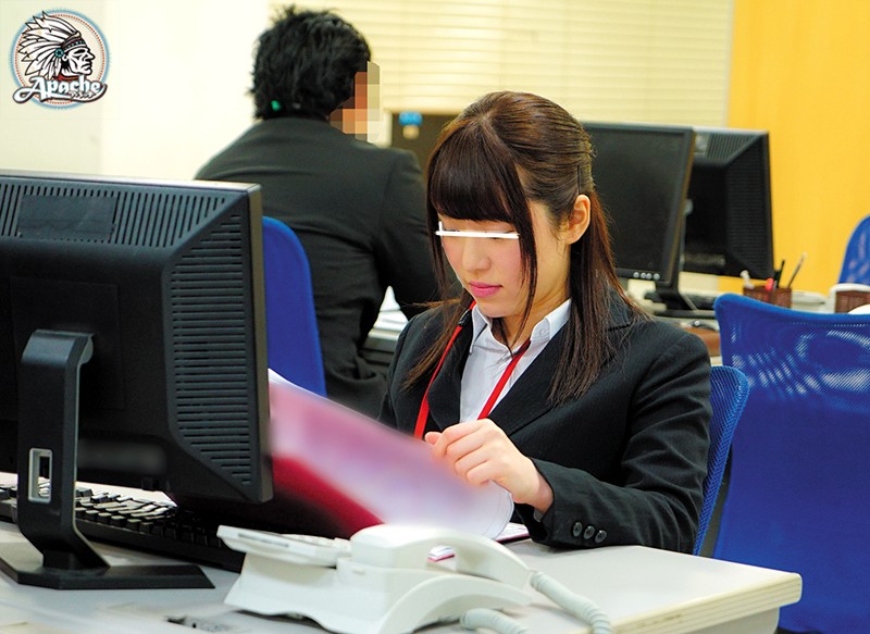 OLパンストごと挿入大量射精痴●