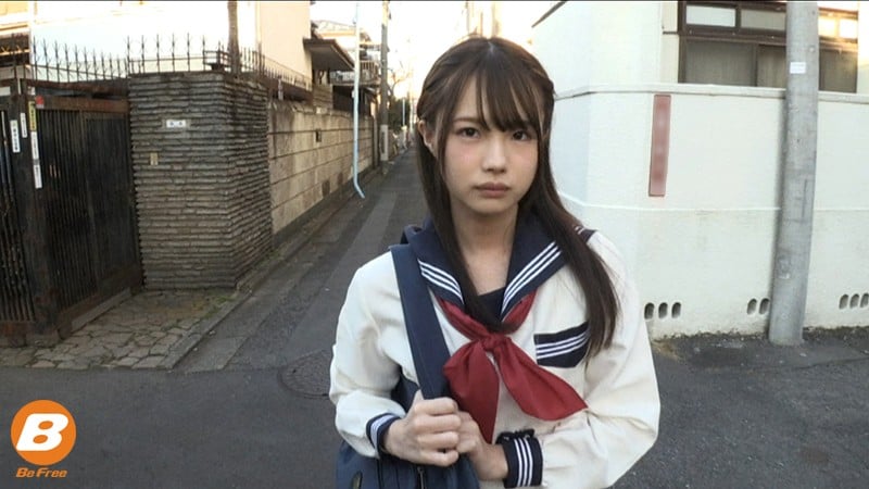 実は私、隣に住んでる冴えない中年オヤジを毎日ねっとり調教してるんです。 松本いちか