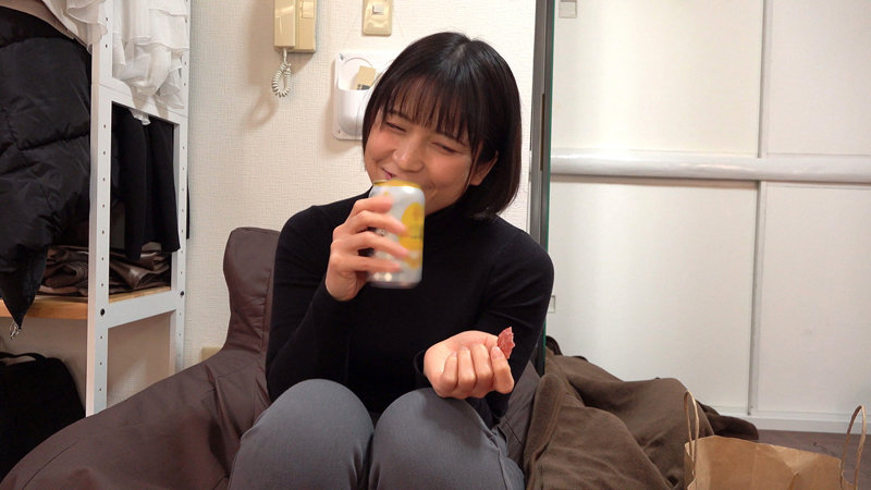 デカチン欲しさに来たムチムチドスケベ女子大生 望み通りチ●ポ漬けにされてトロトロのメス顔でイキ狂う！