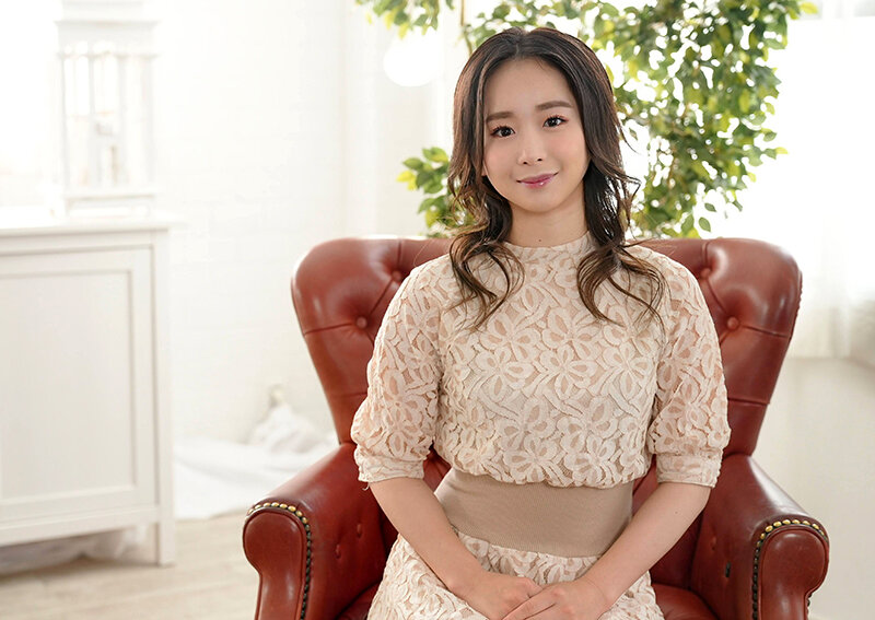 最高にエロい人妻。本能むき出し!大量イキ潮!感度が限界を突破するイキ狂い性交 坂本なつ歩