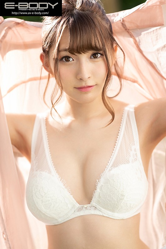 「だってエッチが好きなんだもん」美白巨乳のメチャ可愛アパレル店員 衣吹かのん 19歳AVデビュー