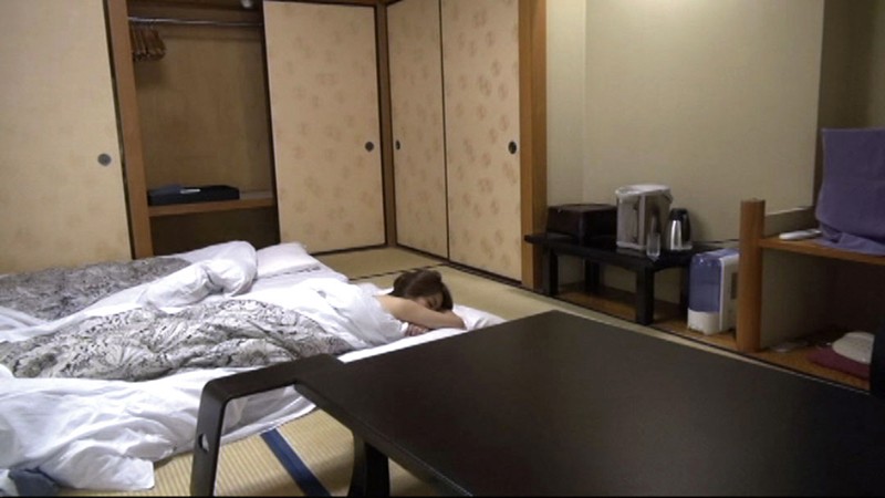 人妻湯恋旅行075