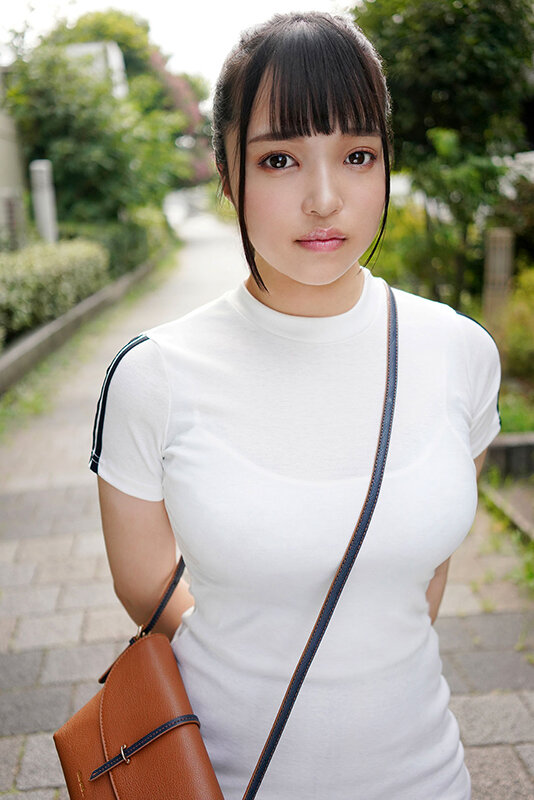 童顔なのに爆乳な彼女は潮吹きという秘密兵器を持つ最強の素人さん 有希(20歳)