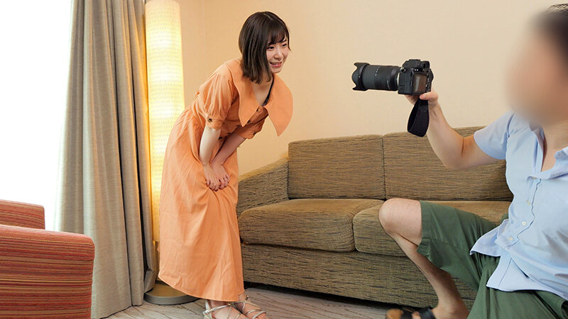 【神対応】超絶人気人妻ポトレモデル ホテル撮影で自らオフパコ提案 鬼チ●ポハメハメ剛毛まんこに濃厚ザーメン滴る激ヤバ交尾