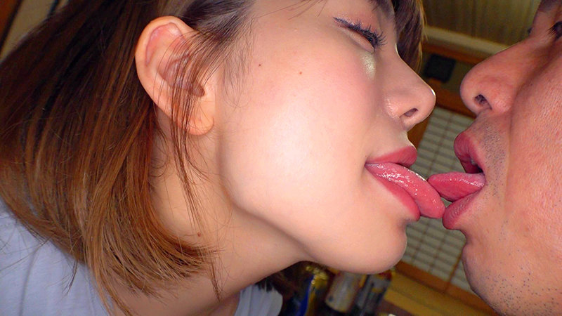 巨乳人妻温泉デート 綺麗な顔して他人棒で悶える色白美人妻桃香26歳