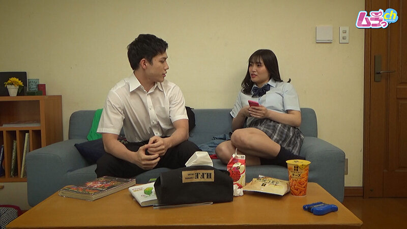 ●校生盗撮 オナニーばかりしてしまう多感童貞○校生の弟を、ギャルの姉がエッチをレクチャーし筆おろし