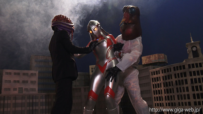 巨大ヒロイン(R) アルティーレイズ 平井栞奈