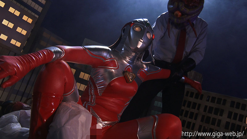 巨大ヒロイン(R) アルティーレイズ 平井栞奈