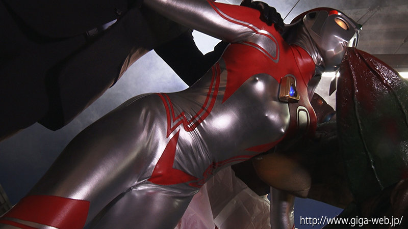 巨大ヒロイン(R) アルティーレイズ 平井栞奈