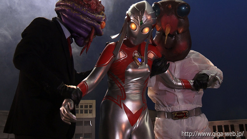 巨大ヒロイン(R) アルティーレイズ 平井栞奈