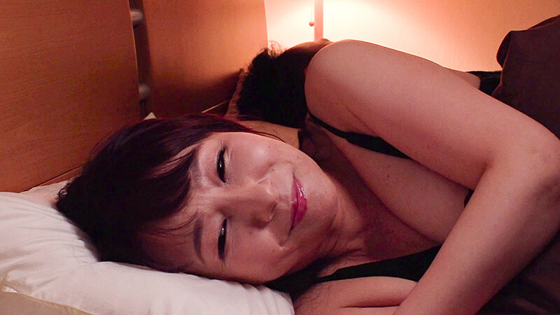 脳汁ドバドバなパチンカス人妻が金銭的な理由から旦那に内緒で間男の精液をドピュドピュ浴びいつの間にかハマってしまった物語 よしい美希