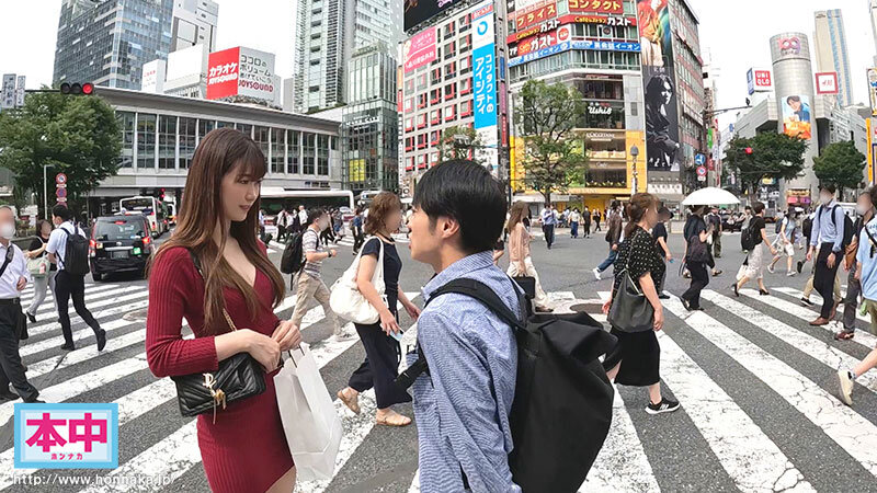 ほら…みんなに情けない声聞かせてごらん? 綺麗なお姉さんに狭い密室に連れて行かれて、わざと外に声が漏れるのを楽しみ挑発中出しさせられる誘惑淫語痴女デート 美谷朱里