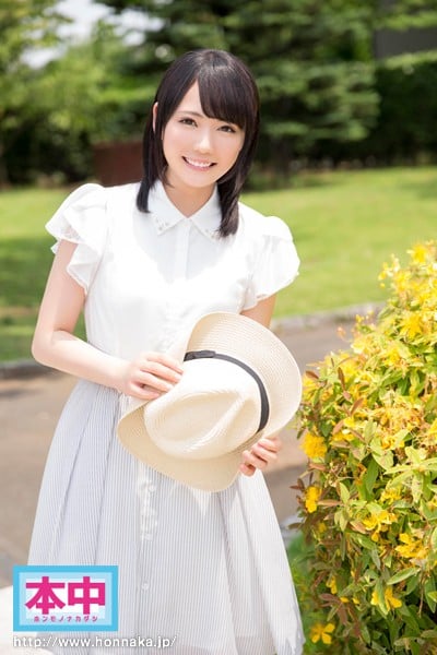 新人*専属! お嬢様すぎる20歳天然処女現役女子大生がAVデビュー!! 藤川千夏