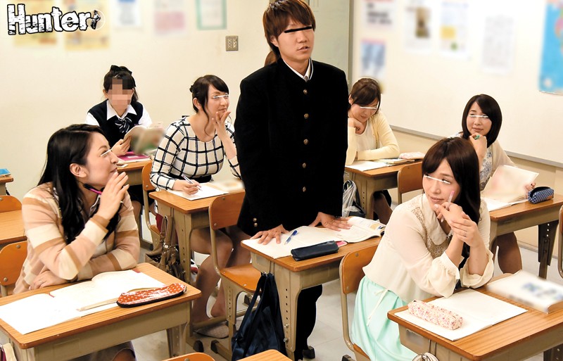 若妻だらけの定時制●校！イジメられ●校を退学したボクが夜間定時制●校に入学したら、クラスメイトがボクよりかなり年上の若妻だらけ！2しかもみなさん現役●校生の僕が初々しくて可愛いようで前の学校とは一転まさかの人気者に！しかも若妻さんたちは欲求不満のようで…