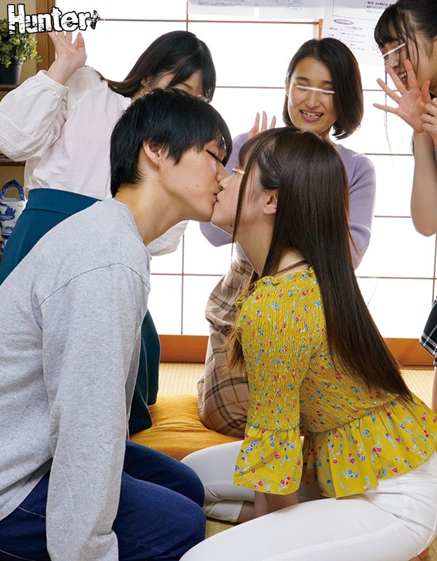 王様ゲームで乱交しまくり!若妻だらけの町内会は誘惑だらけ!王様ゲームをやりたがるドスケベ若妻がハメを外し過ぎてまさかのハーレム大乱交!