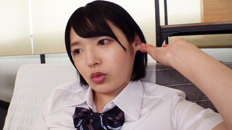 顔に似合わずお下品に股を開く援助女子●生に生中出し！6