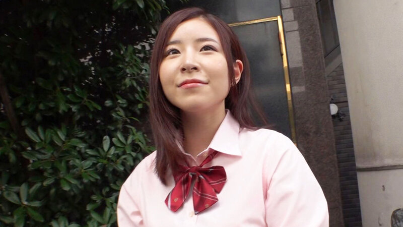 顔に似合わずお下品に股を開く援助女子●生に生中出し！6