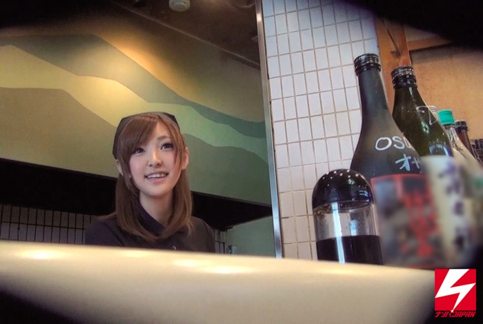 東海地方某県で見つけた天使すぎる居酒屋店員さんを1週間かけて口説き落としAVデビューさせちゃいました！ ナンパJAPAN EXPRESS Vol.32