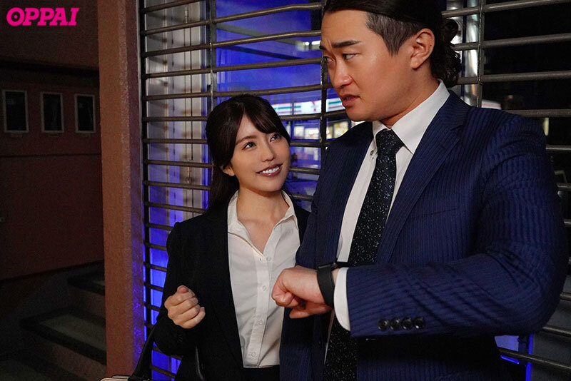 会社の飲み会で終電を逃した僕に「うちに泊まっていきます?」と巨乳の後輩女子が小悪魔な囁き。部屋着の胸チラ誘惑に負けて何度もSEXした 松本梨穂