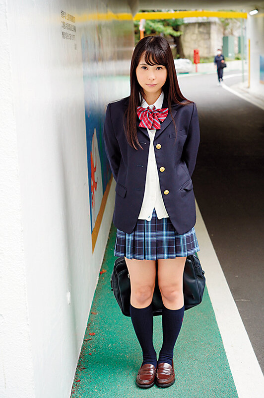 性支配を受け入れる無抵抗な美少女たち~制服と縛り~