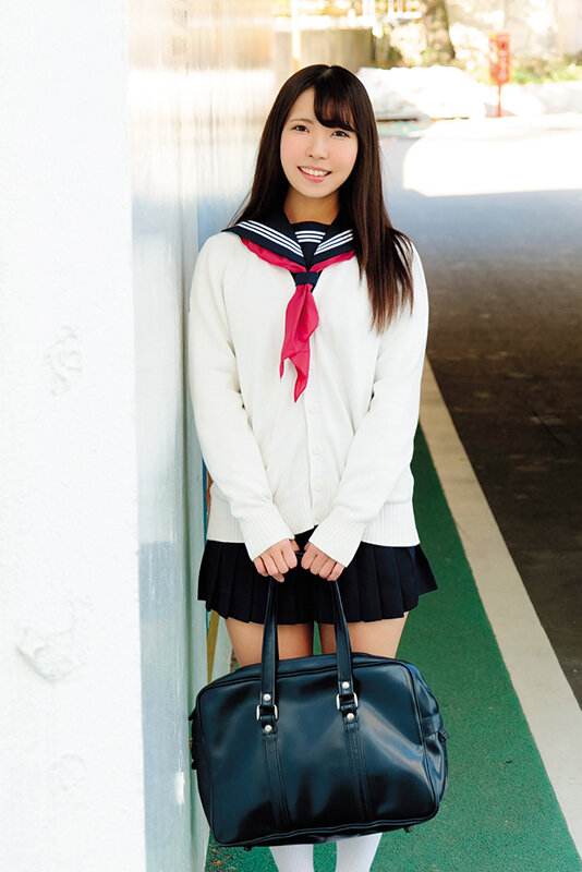 性支配を受け入れる無抵抗な美少女たち~制服と縛り~