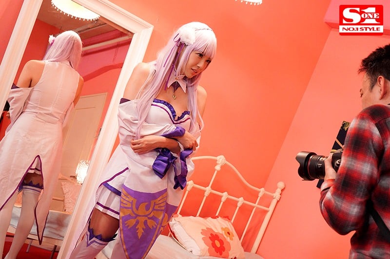 粘着キモヲタ集団に輪●された爆乳コスプレイヤー RION