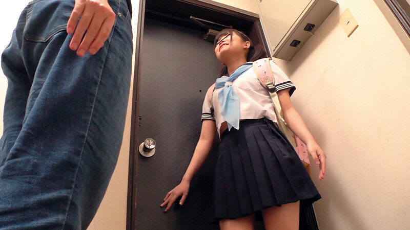 昔いたずらした少●が少し大人になって訪ねて来た…パイパン中出し映像