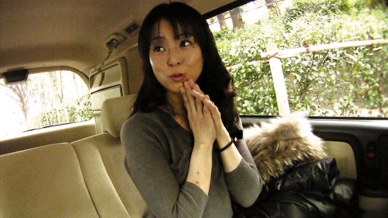 「もっと若い娘にしなさいよ?」とか言いながらも、まんざらでも無い気分で連れ込まれ…。まさかのナンパに胸の高まりを抑えきれない熟女たち 人妻中出し12人4時間2