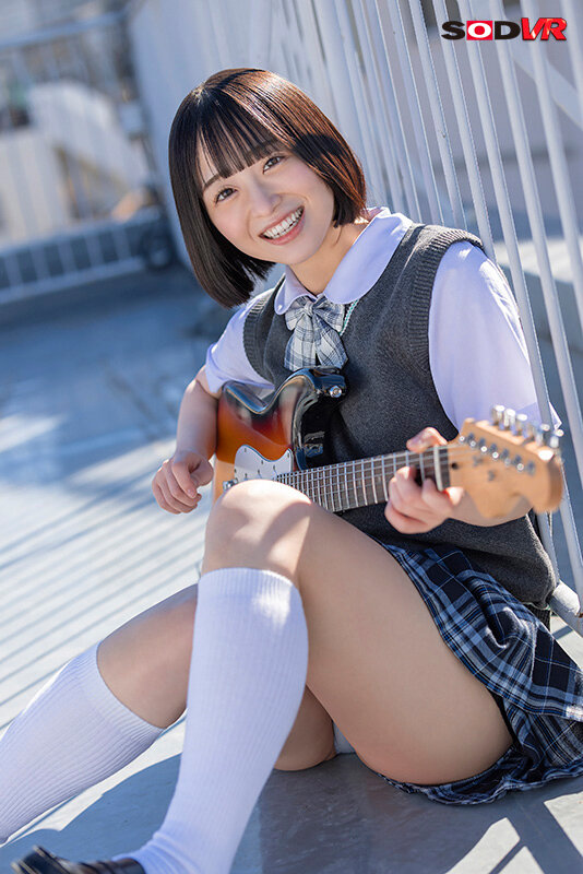 【VR】ボクが顧問をやっている軽音部の生徒が告白してきた 「ほんとうは先生のことずっと憧れて…」 おねだりキス魔になったみこちゃんに真夏の誰もいない部室で 汗だく接吻セックスされる 小島みこ